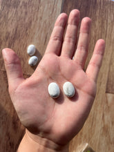 Load image into Gallery viewer, Natural Howlite Oval Cabochons
